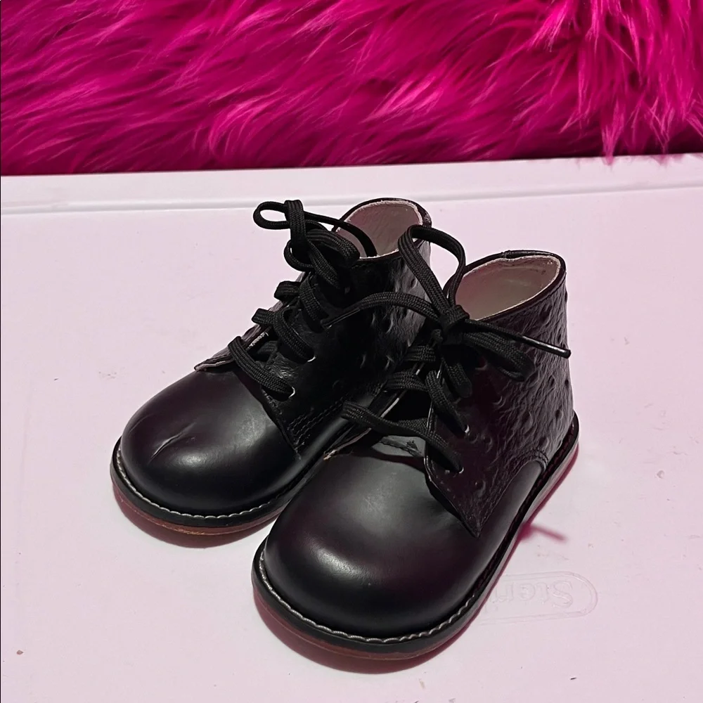 FABULOUSLY FLAWED TODDLER JOSMO HARD BOTTOM SHOES